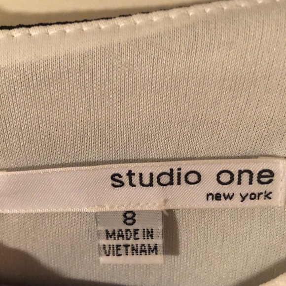 Business dress. - Picture 4 of 6